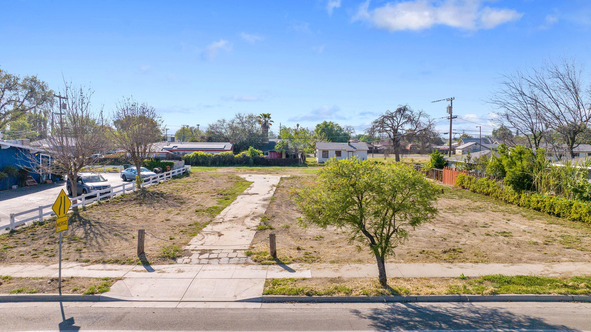 271 South Lemoore Avenue Lemoore, CA 93245 - Photo 3 of 16 3-web-or-mls-DJI_20260318161319_0628_D