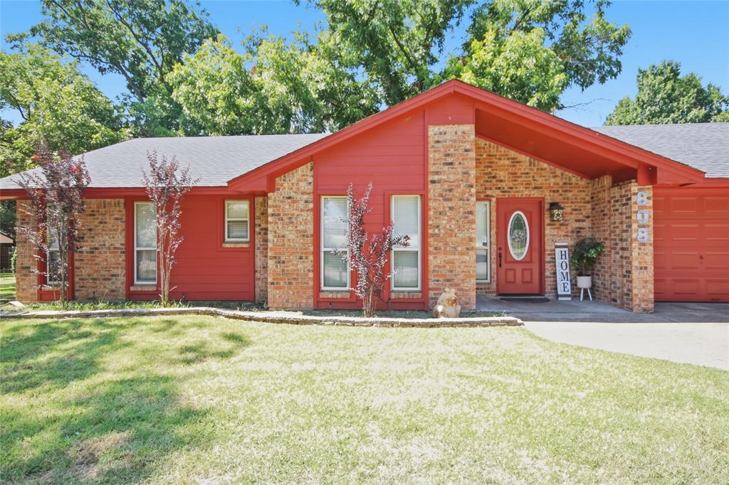 808 Hilltop Drive Weatherford, TX 76086 - Photo 1 of 25 Gallery Image 1