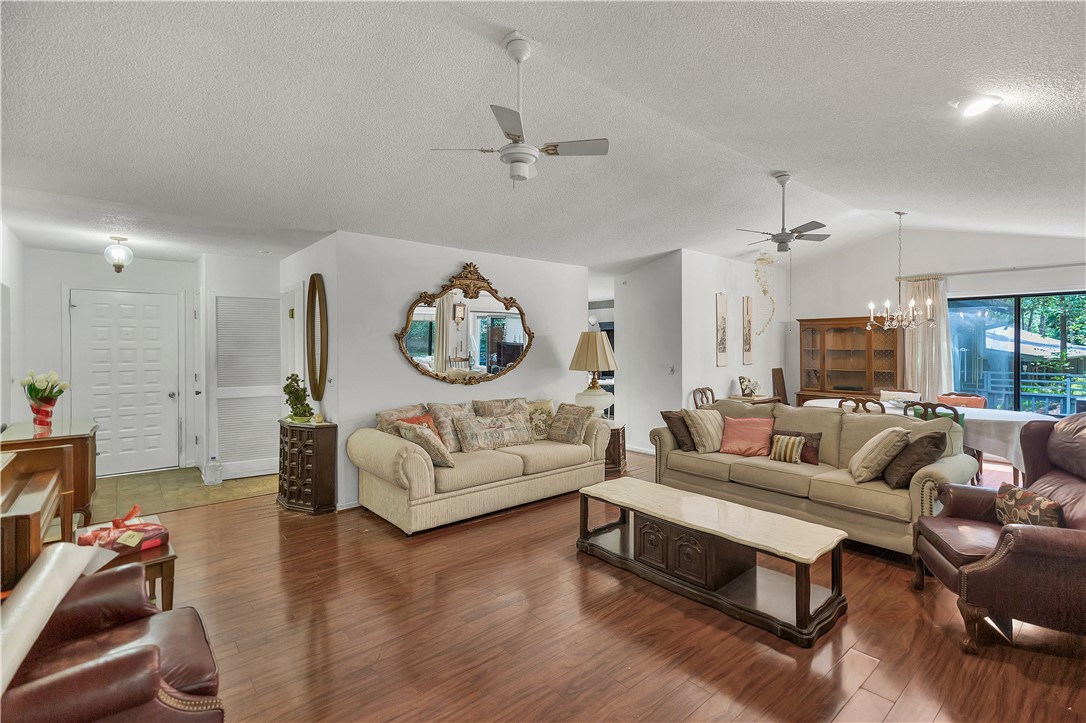 37 Par Harbor Way Salem, SC 29676 - Photo 5 of 49