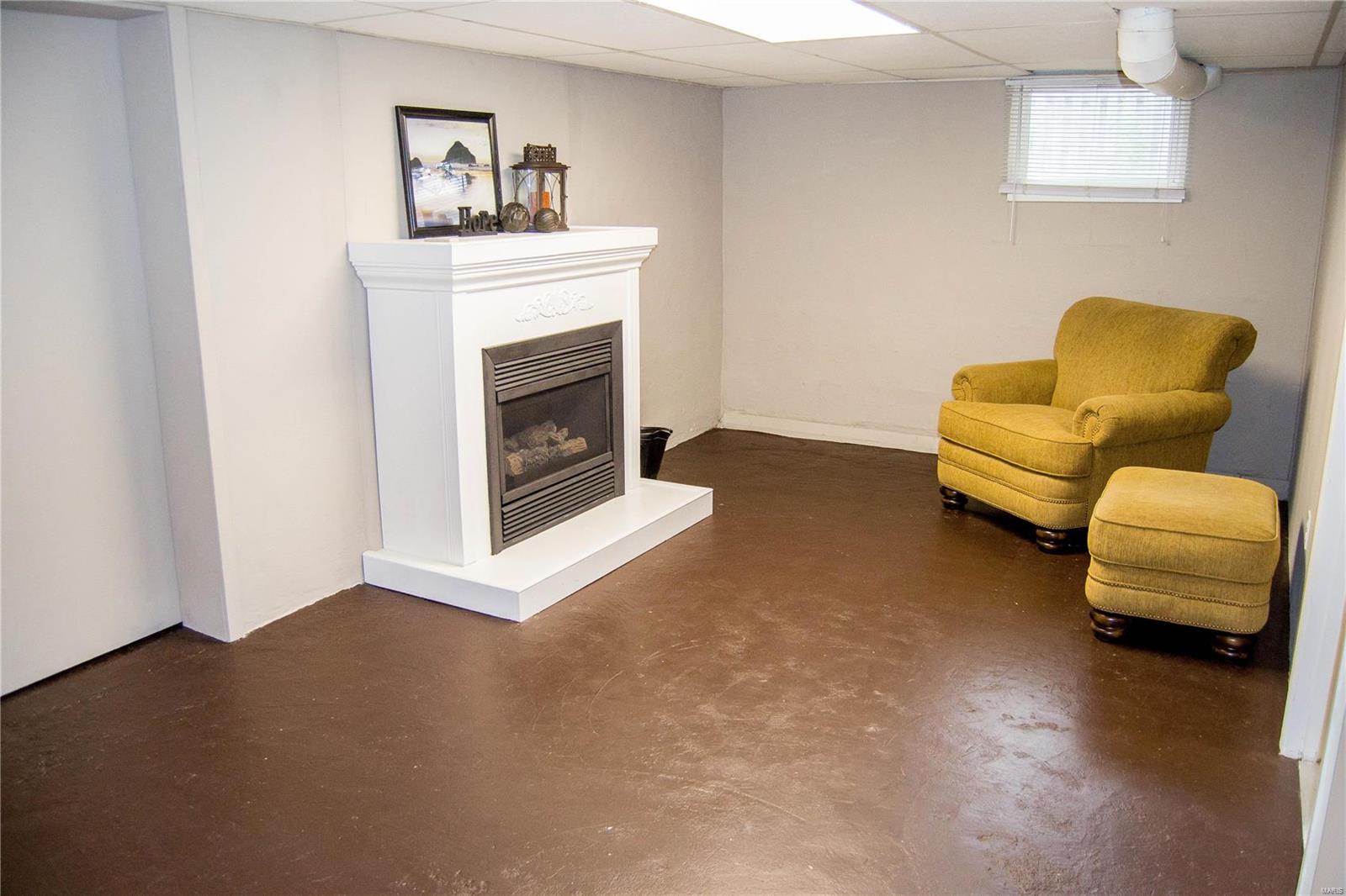 5829 Old Alton Road Granite City, IL 62040 - Photo 14 of 28 Gallery Image 14