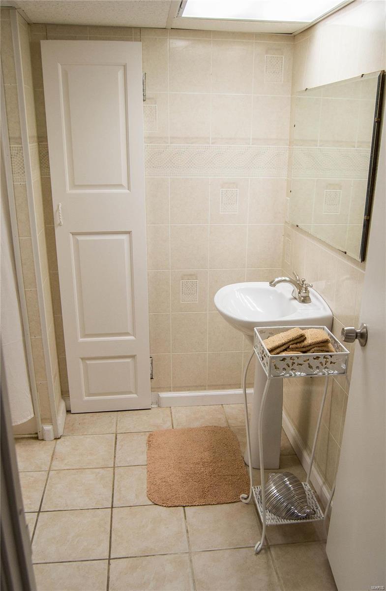 5829 Old Alton Road Granite City, IL 62040 - Photo 15 of 28 Gallery Image 15
