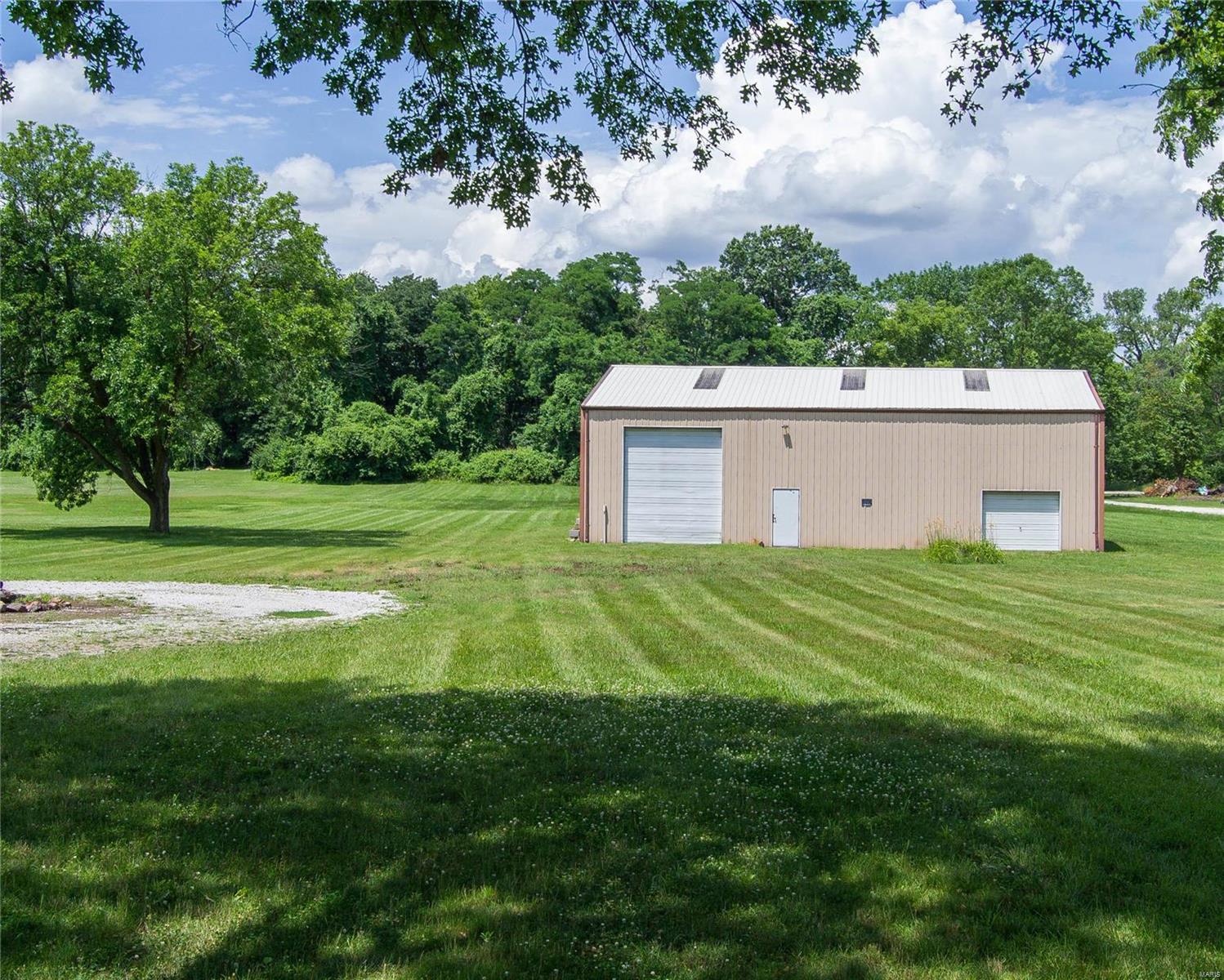5829 Old Alton Road Granite City, IL 62040 - Photo 17 of 28 Gallery Image 17
