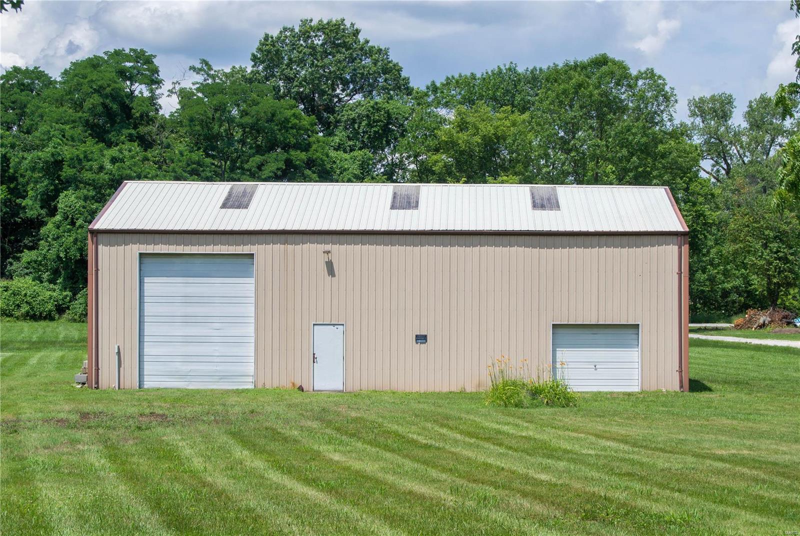 5829 Old Alton Road Granite City, IL 62040 - Photo 18 of 28 Gallery Image 18