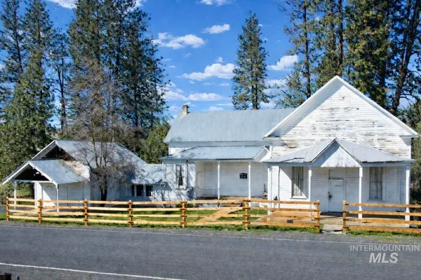 $229,000 | 2070 Woodland Road, Kamiah, ID 83536