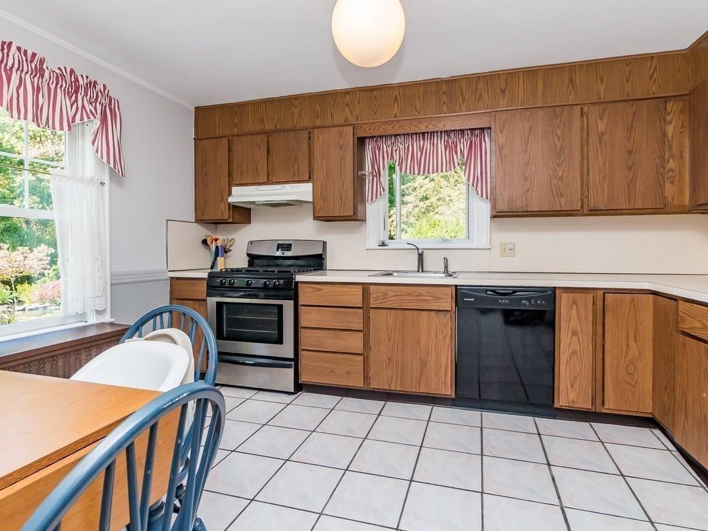 46 Clearwater Road Brookline, MA 02467 - Photo 13 of 31