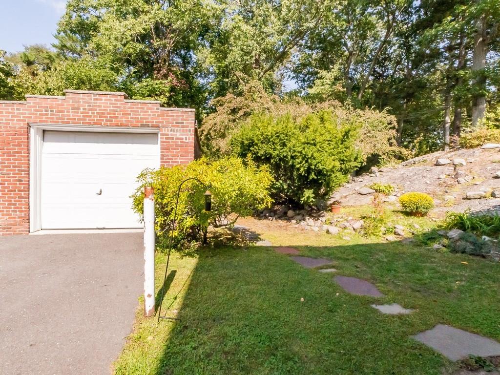 46 Clearwater Road Brookline, MA 02467 - Photo 2 of 31