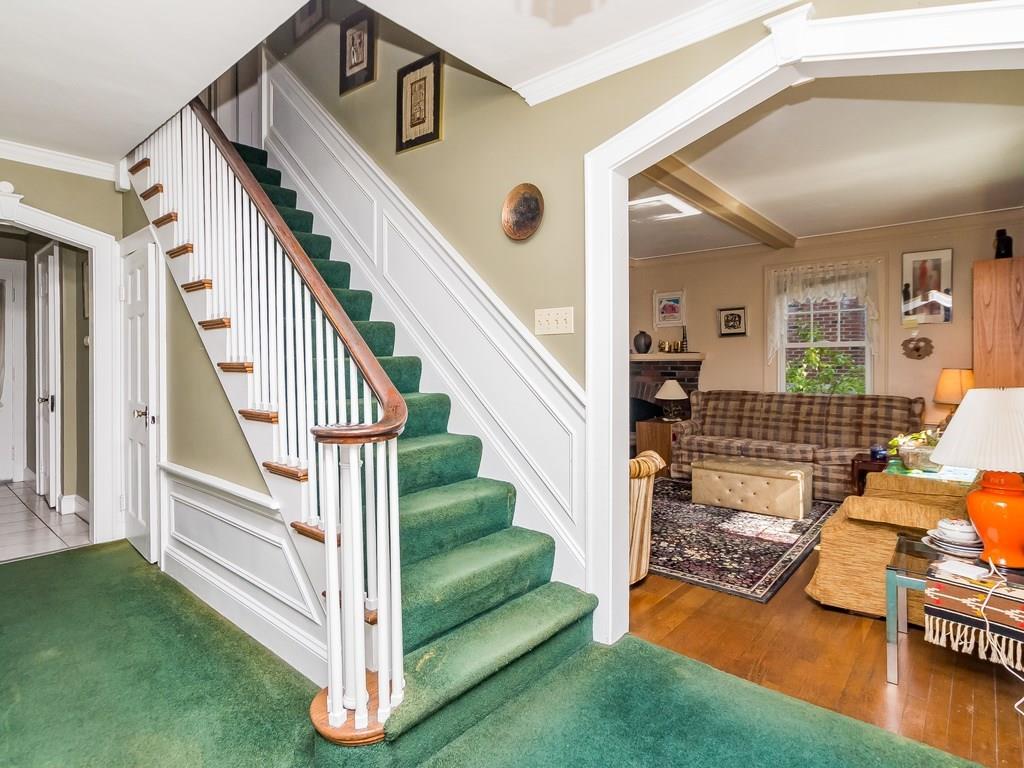 46 Clearwater Road Brookline, MA 02467 - Photo 4 of 31