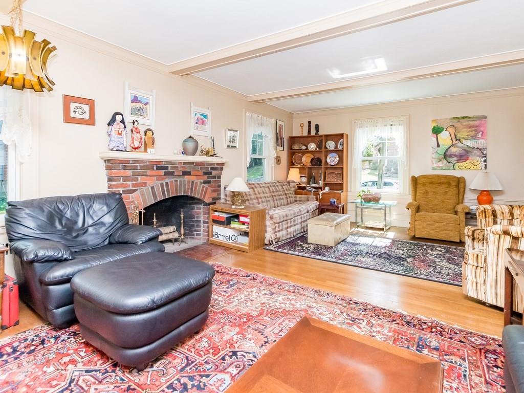 46 Clearwater Road Brookline, MA 02467 - Photo 6 of 31