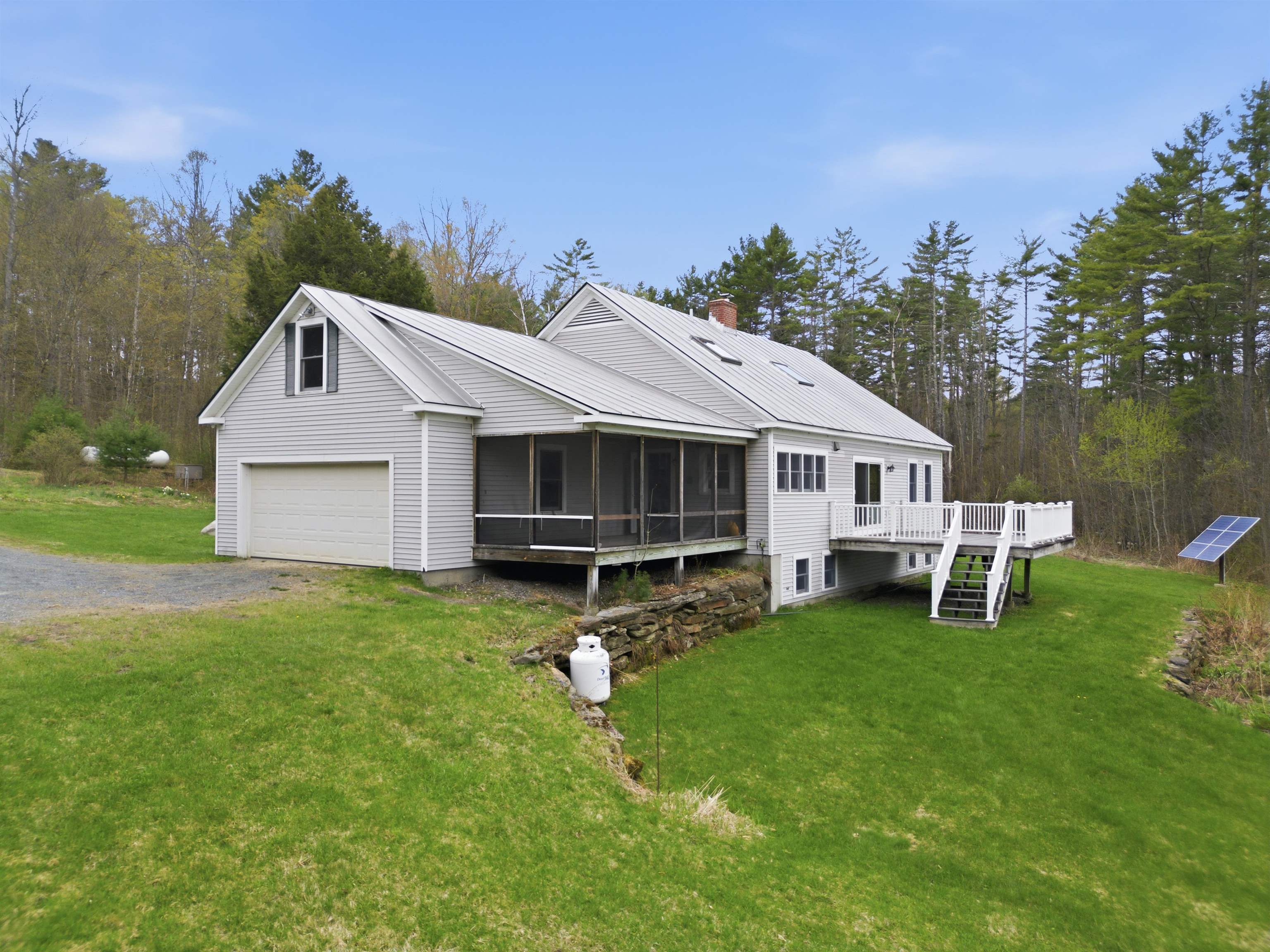 228 Leonard Road Sharon, VT 05068 - Photo 4 of 56