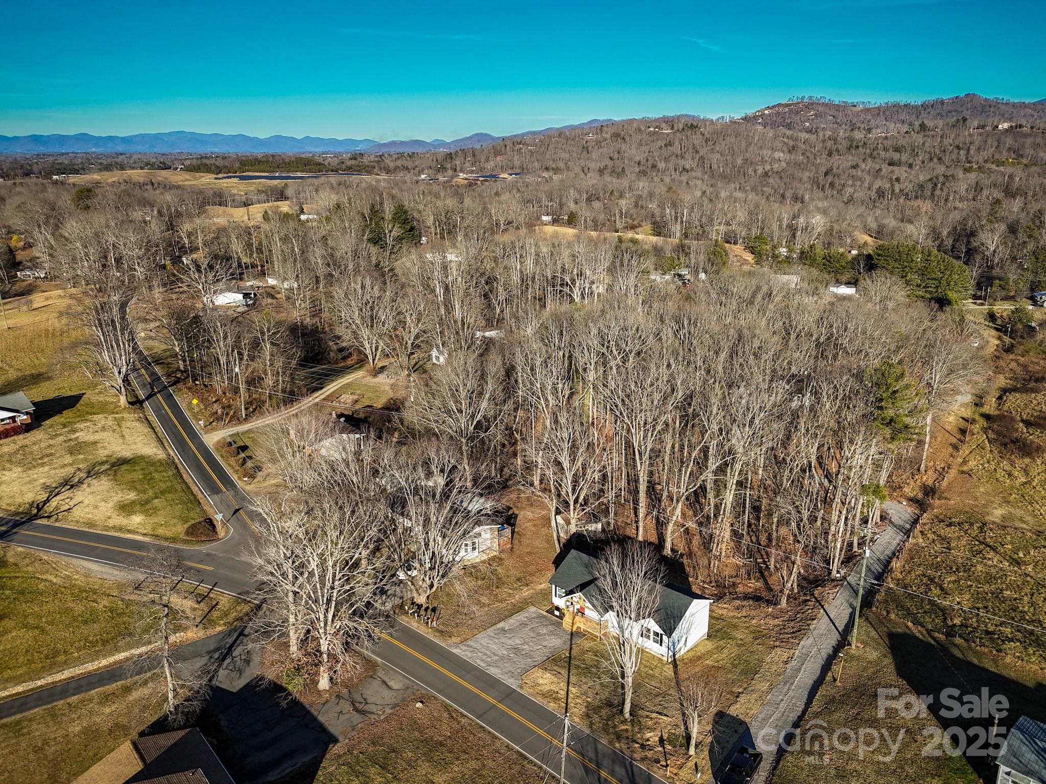 775 Olivette Road Asheville, NC 28804 - Photo 8 of 45 a view of outdoor space and mountain view