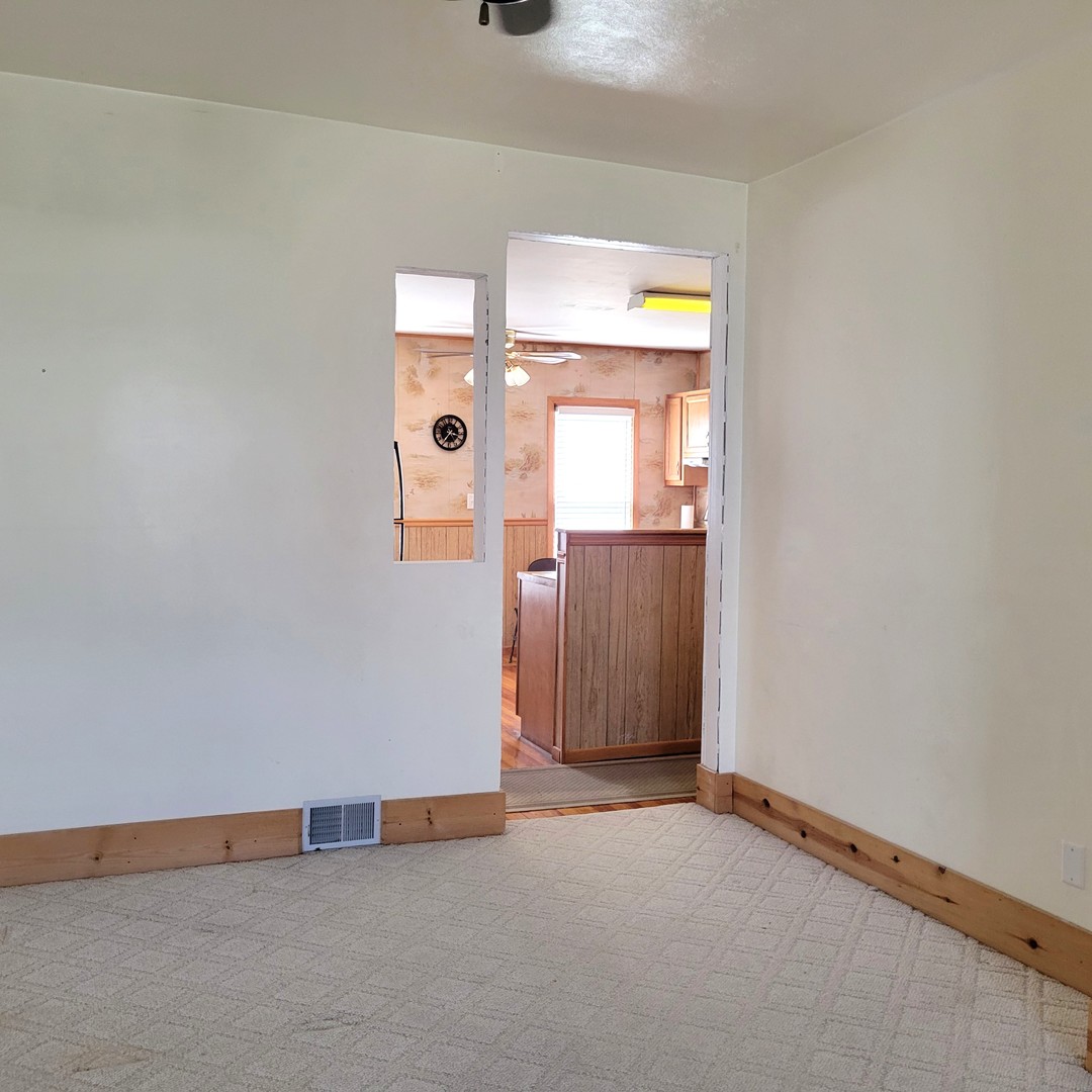 411 39th Street Moline, IL 61265 - Photo 12 of 34