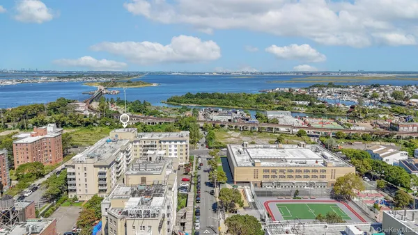 $365,000 | 260 Beach 81st Street, Unit 3A | Hammels