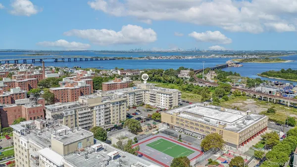 $365,000 | 260 Beach 81st Street, Unit 3A | Hammels