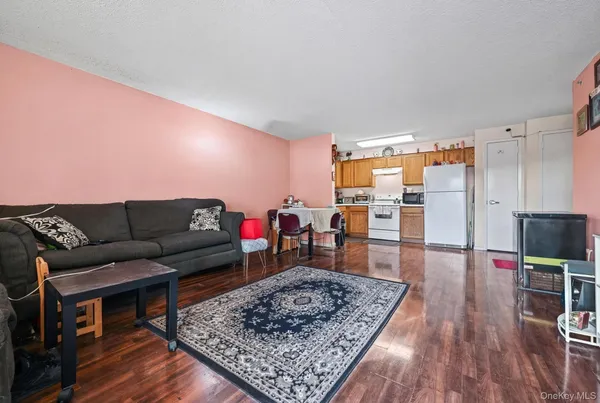 $365,000 | 260 Beach 81st Street, Unit 3A | Hammels