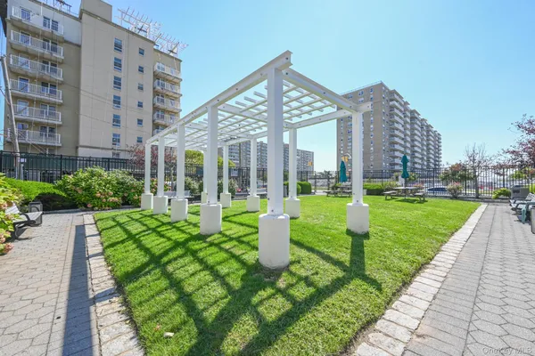 $365,000 | 260 Beach 81st Street, Unit 3A | Hammels