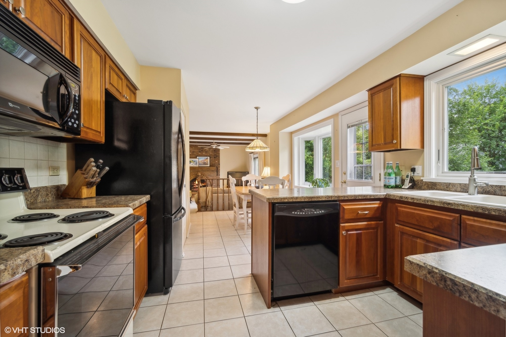 169 Downing Road Buffalo Grove, IL 60089 - Photo 9 of 30 Gallery Image 9