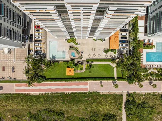 $7,100,000 | 5757 Collins Avenue, Unit PH4, Miami Beach, FL 33140