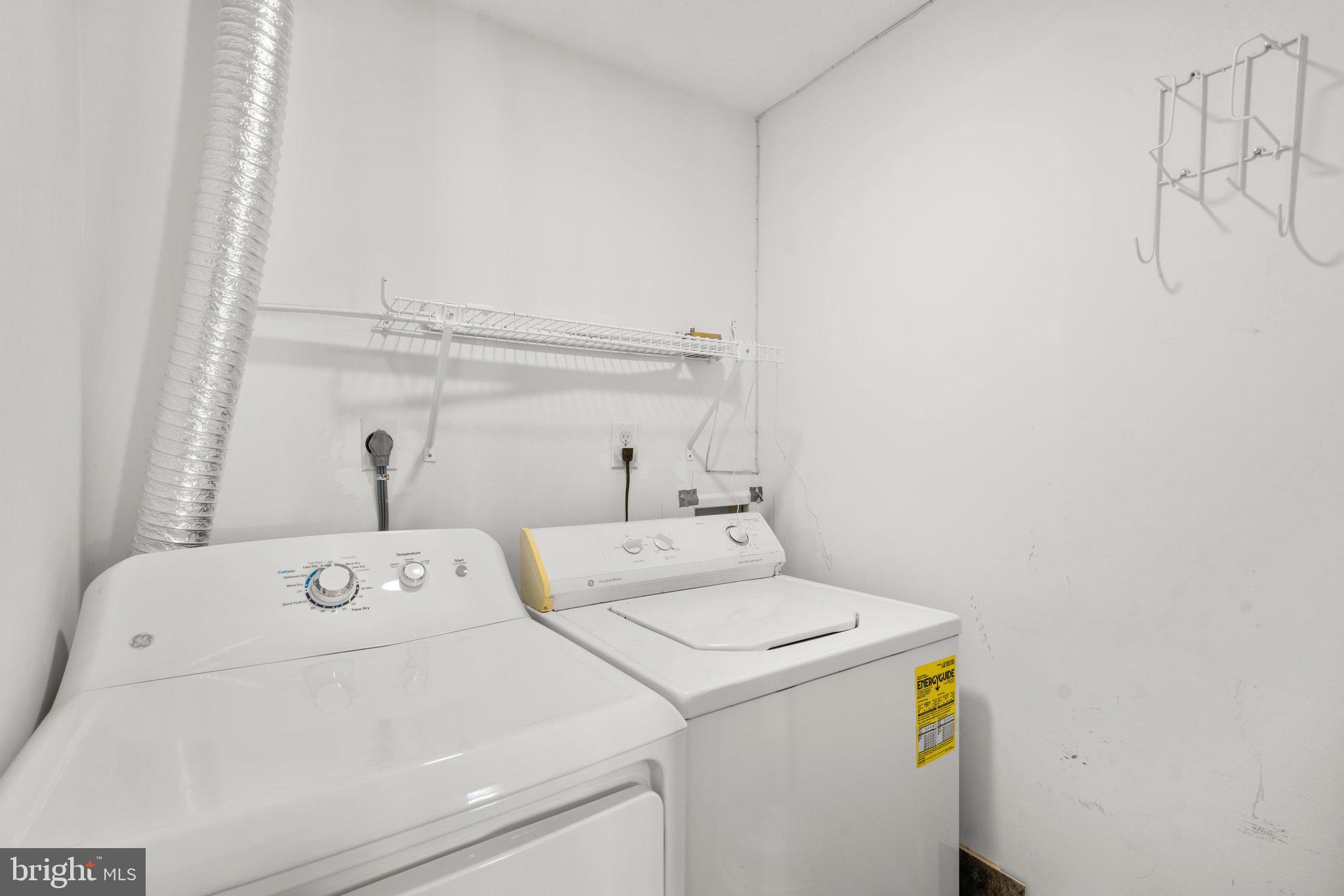 7641 Gladstone Road, Unit 57641 Windsor Mill, MD 21244 - Photo 15 of 26 Laundry room
