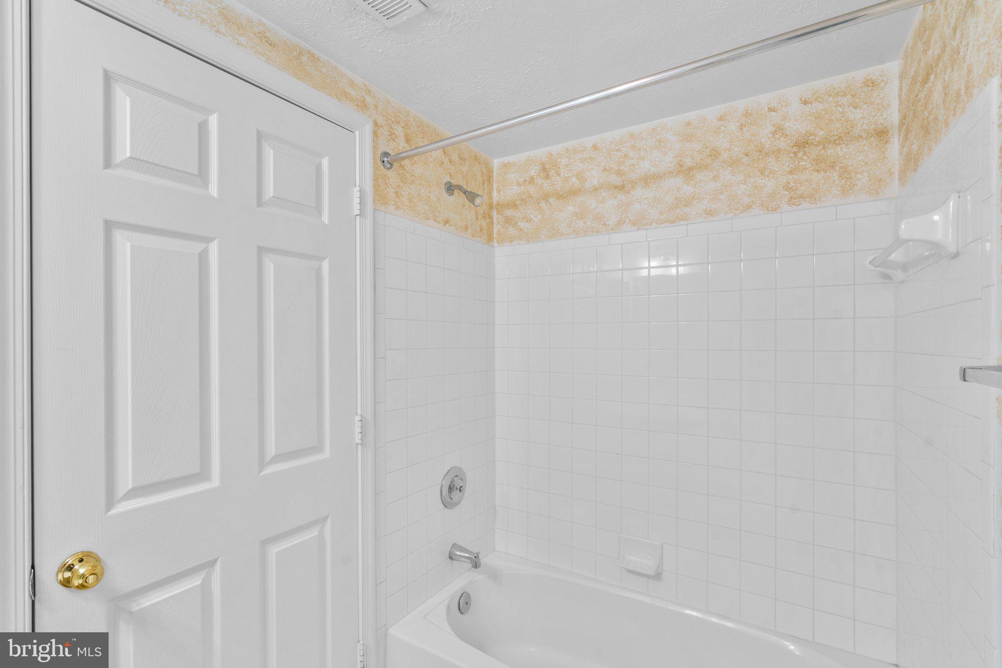 7641 Gladstone Road, Unit 57641 Windsor Mill, MD 21244 - Photo 19 of 26 Great condition