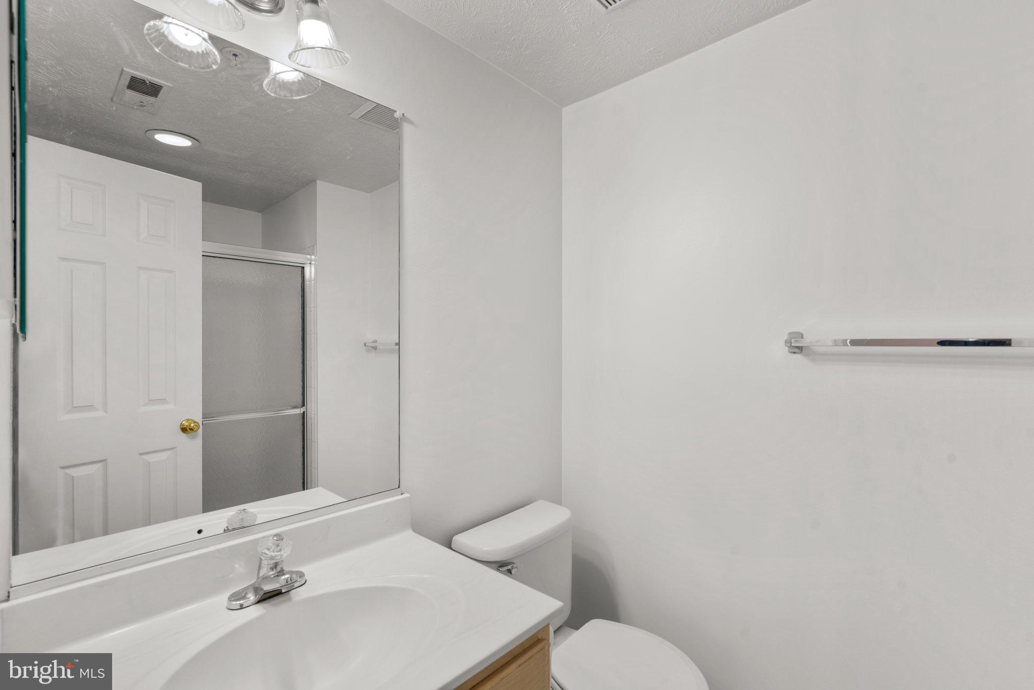 7641 Gladstone Road, Unit 57641 Windsor Mill, MD 21244 - Photo 23 of 26 Full bath #2