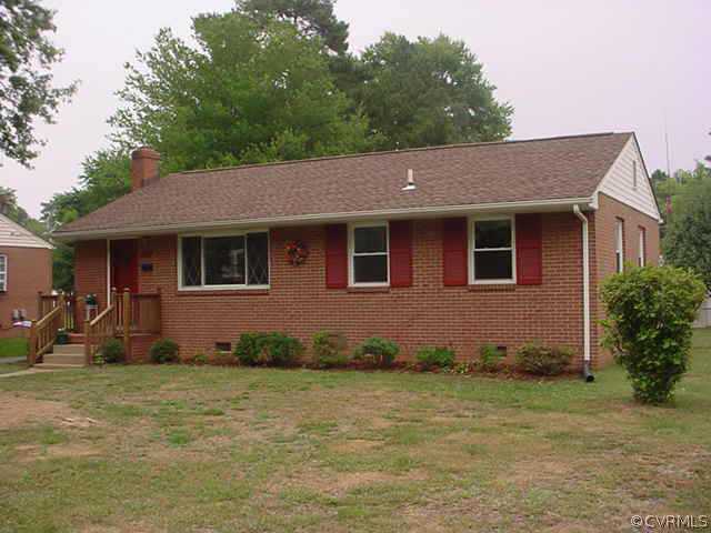 406 Beulah Road Sandston, VA 23150 - Photo 3 of 5 Other - A VIEW FROM THE RIGHT SIDE OF THE HOME.