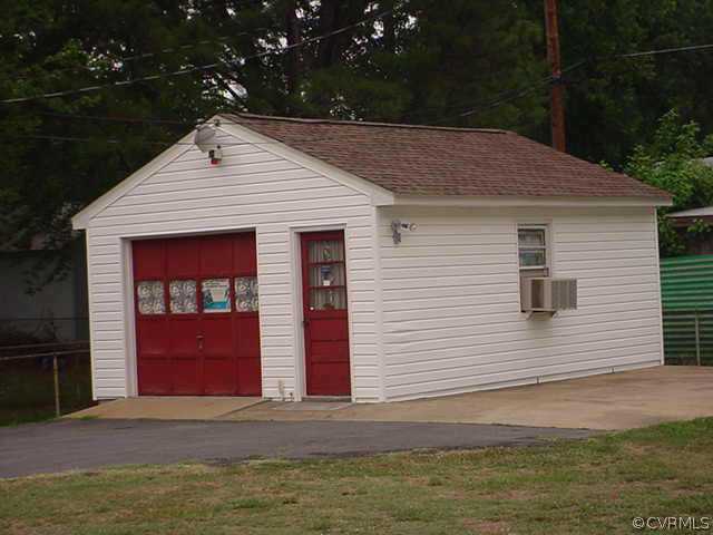 406 Beulah Road Sandston, VA 23150 - Photo 5 of 5 Other - DETACHED 1.5 CAR GARAGE.