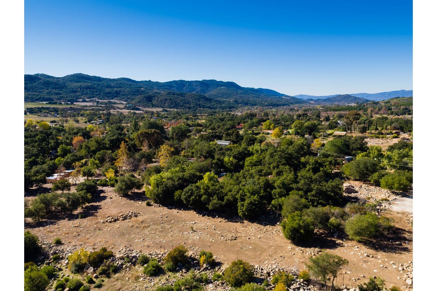12544 Sisar Road Ojai, CA 93023 - Photo 3 of 15 Gallery Image 3