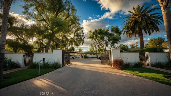 $11,995 | 5855 Shirley Avenue, Tarzana, CA 91356