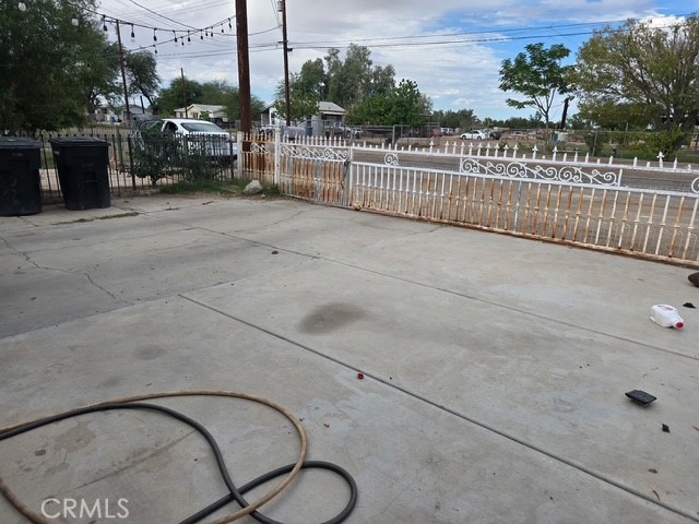 505 Lee Imperial, CA 92251 - Photo 6 of 7 a view of outdoor space and yard