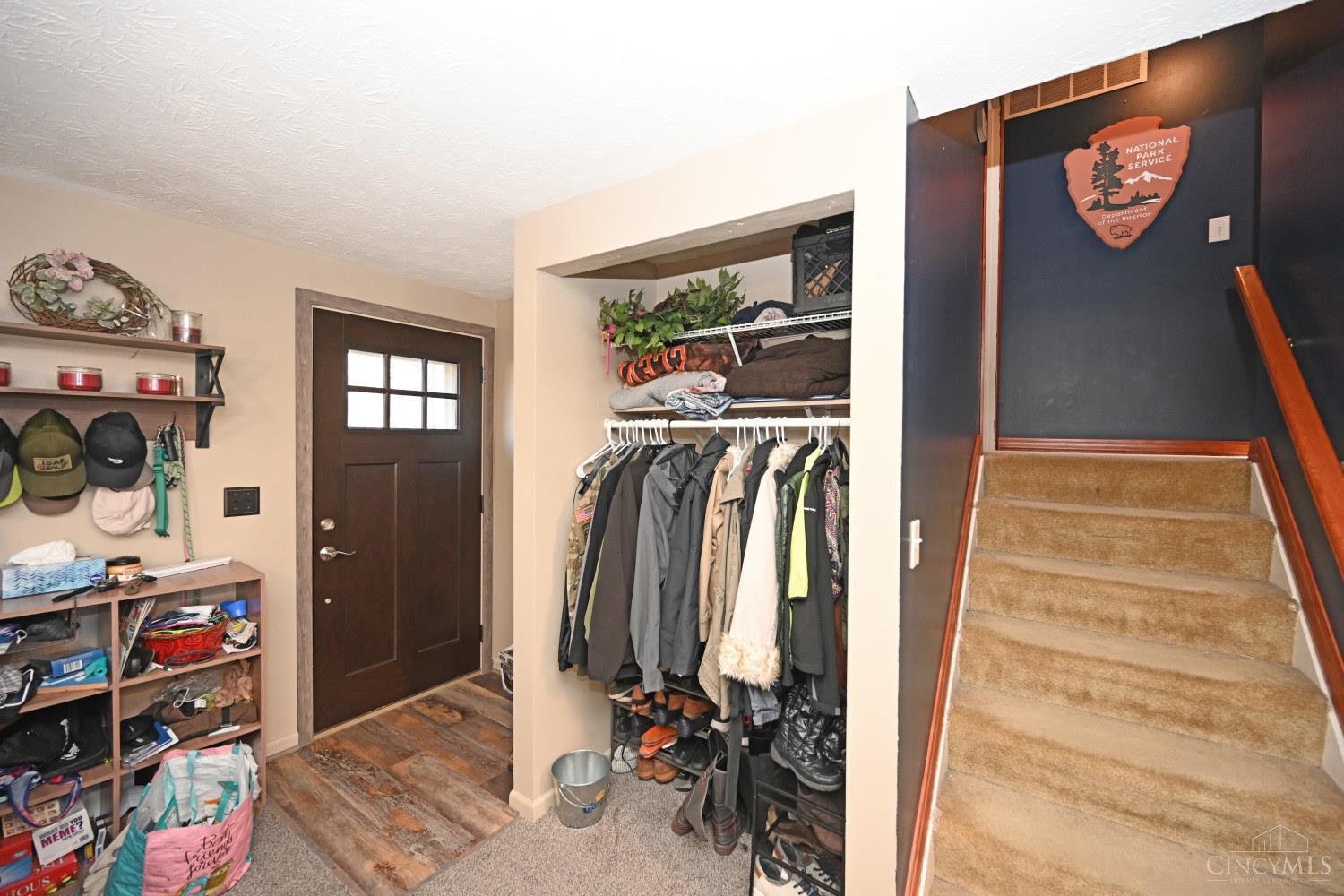 616 Regent Road Cincinnati, OH 45245 - Photo 4 of 34 Gallery Image 4