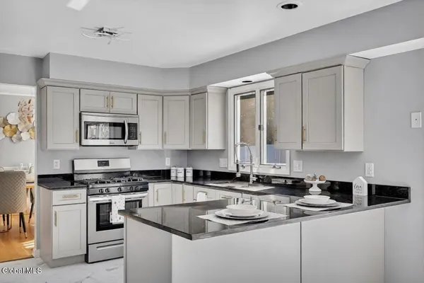 $505,000 | 217 Long Meadow Lane, Rotterdam, NY 12306