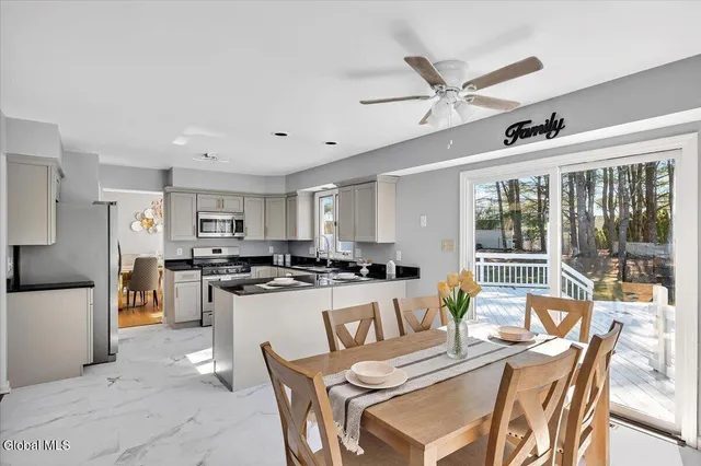 $499,900 | 217 Long Meadow Lane, Rotterdam, NY 12306