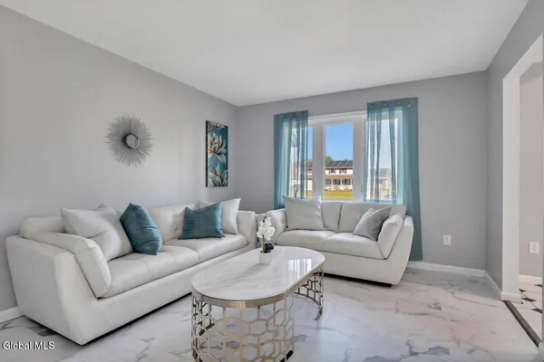 $505,000 | 217 Long Meadow Lane, Rotterdam, NY 12306