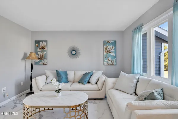 $505,000 | 217 Long Meadow Lane, Rotterdam, NY 12306