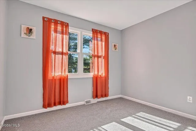 $499,900 | 217 Long Meadow Lane, Rotterdam, NY 12306