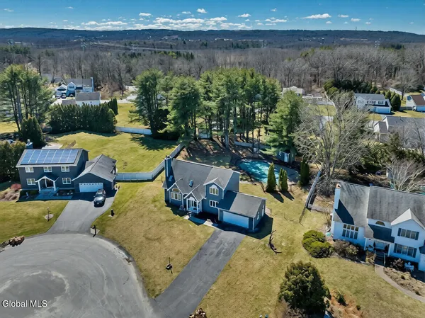 $505,000 | 217 Long Meadow Lane, Rotterdam, NY 12306