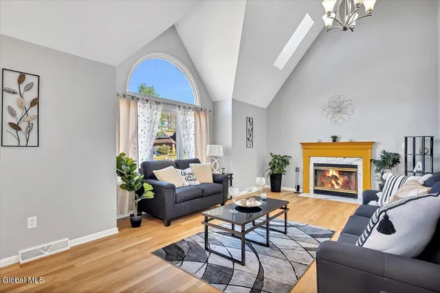 $499,900 | 217 Long Meadow Lane, Rotterdam, NY 12306