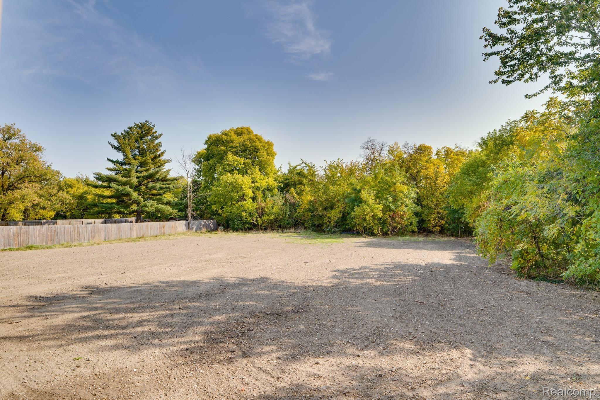 34600 Garfield Road Fraser, MI 48026 - Photo 39 of 39 34600Garfield-39.jpg