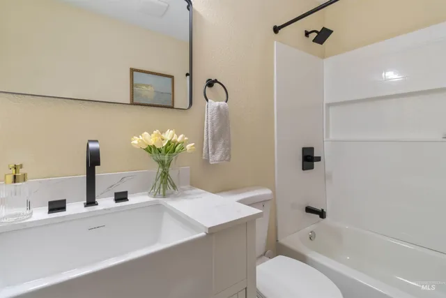 $660,000 | 3201 Raintree Drive, Nampa, ID 83686