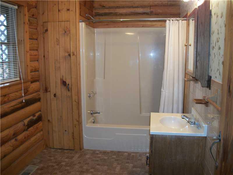 102 Ridge Avenue Rices Landing, PA 15357 - Photo 6 of 17 Full Bath. MAIN FLOOR