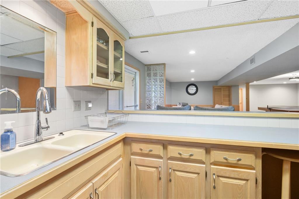 5730 Noland Road Shawnee, KS 66216 - Photo 22 of 50