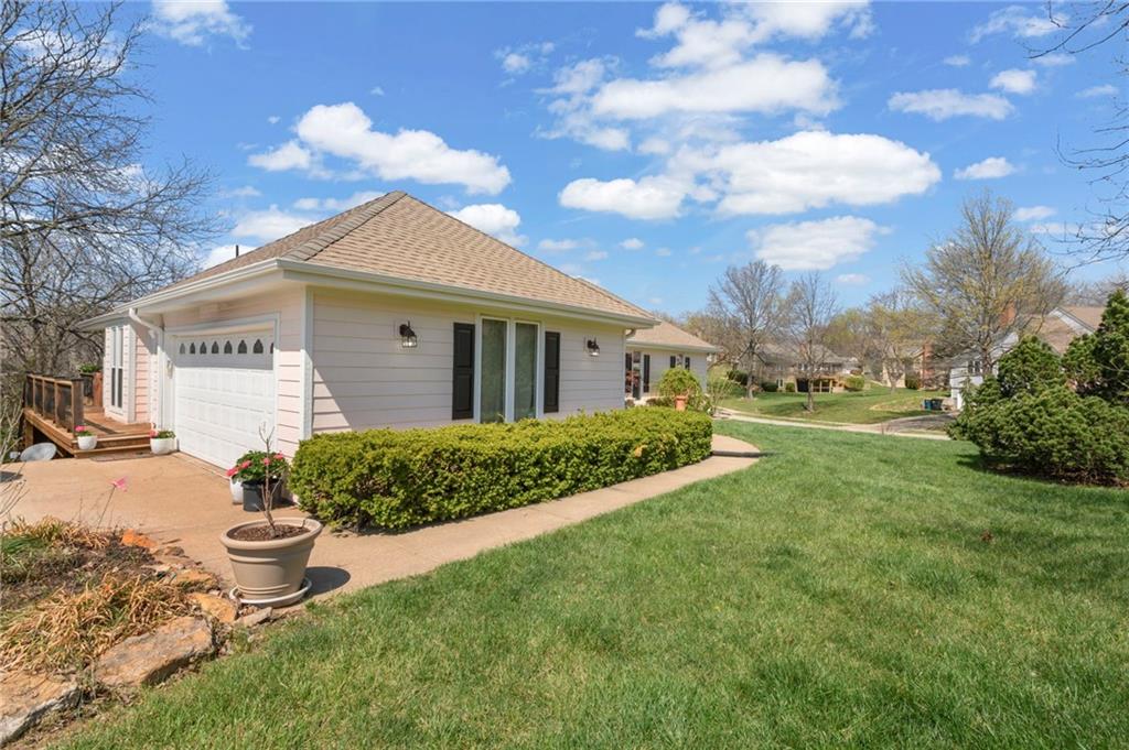 5730 Noland Road Shawnee, KS 66216 - Photo 4 of 50