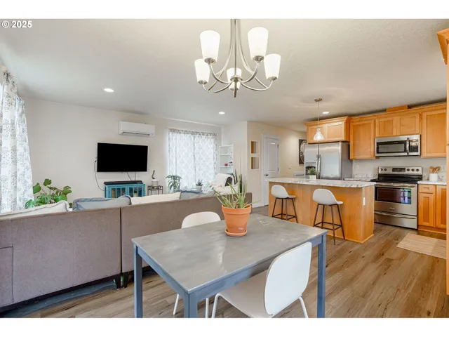 $390,000 | 3902 Hawthorne Avenue Northeast, Salem, OR 97301