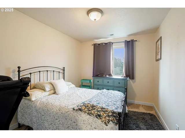 $390,000 | 3902 Hawthorne Avenue Northeast, Salem, OR 97301