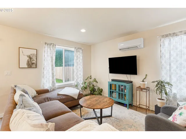 $390,000 | 3902 Hawthorne Avenue Northeast, Salem, OR 97301