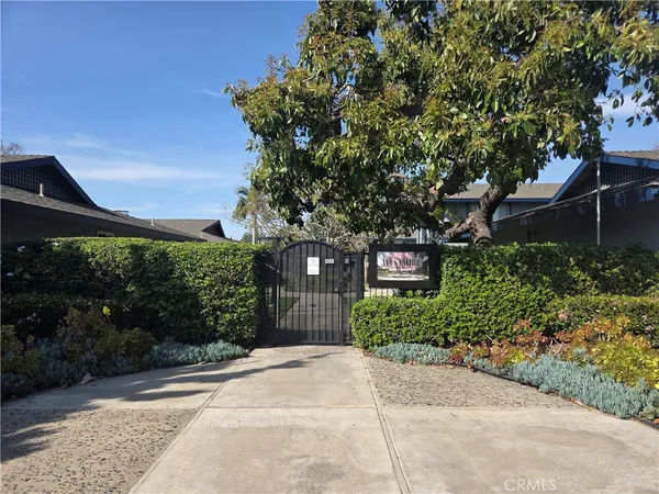 $3,000 | 1107 West Memory Lane, Unit 6C, Santa Ana, CA 92706