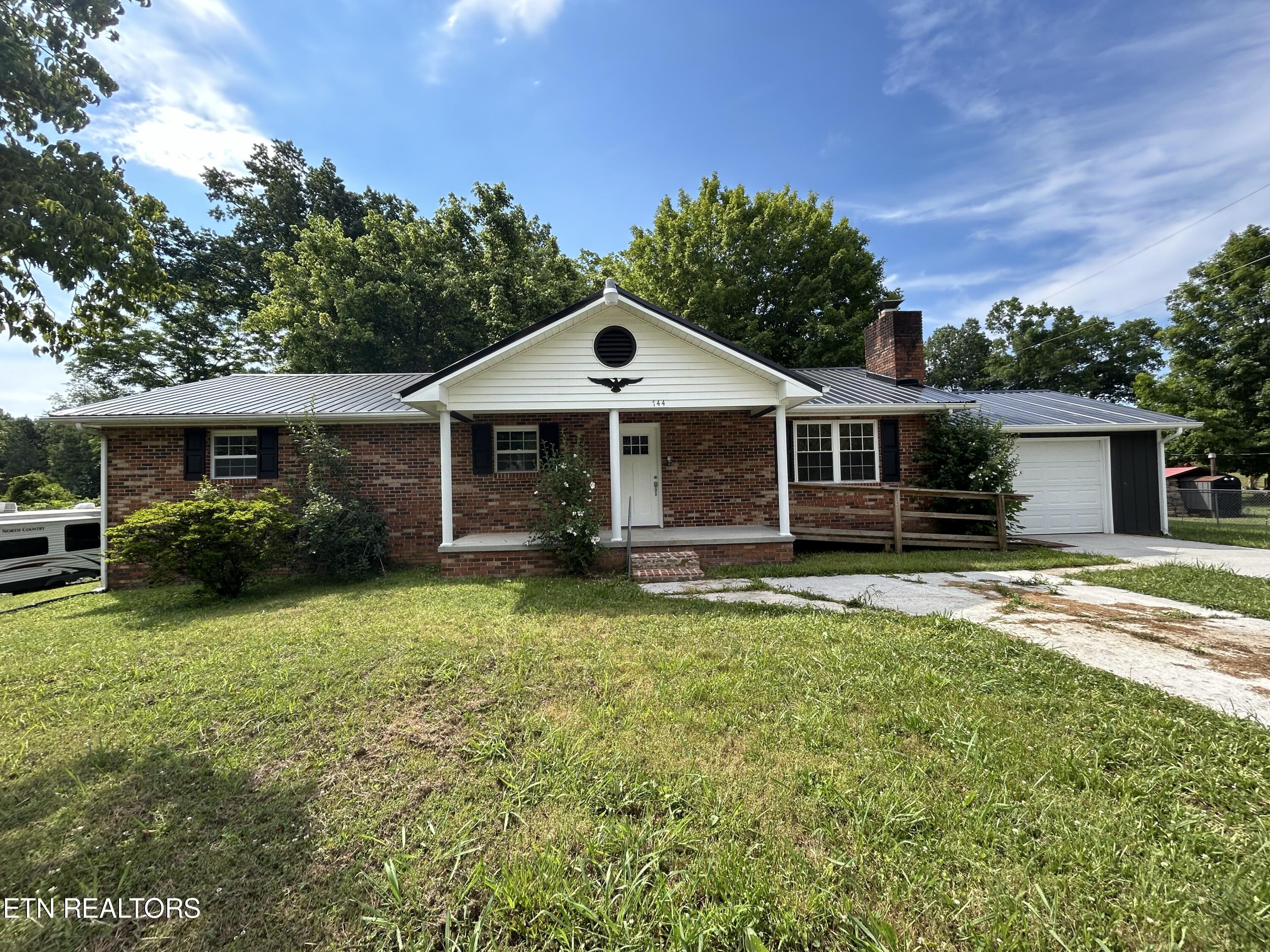 744 Cross Valley Road La Follette, TN 37766 - Photo 1 of 15 IMG_2746