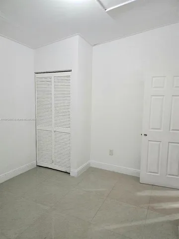 an empty room with a empty space