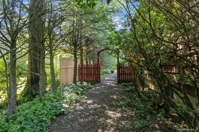 $1,250,000 | 224 Lake Shore Road, Putnam Valley, NY 10579