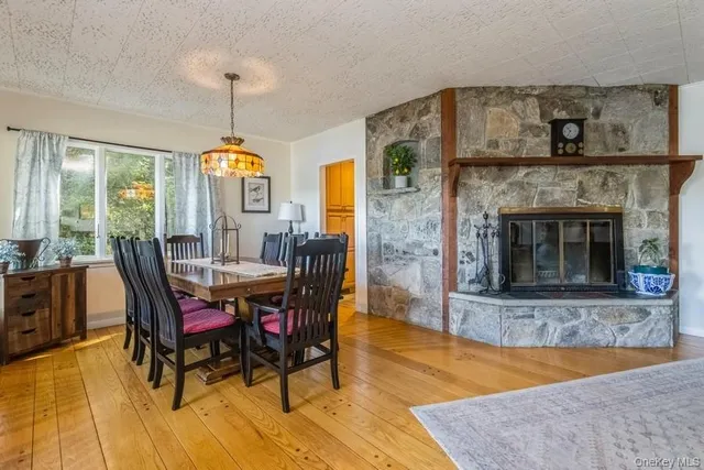 $1,250,000 | 224 Lake Shore Road, Putnam Valley, NY 10579